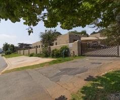 Townhouse for sale in Naturena