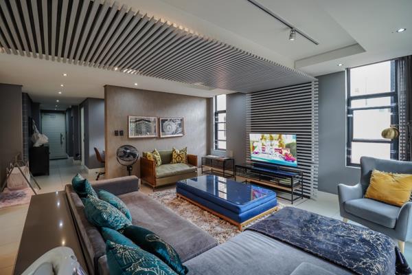 This stunning 3-bedroom apartment in Oaklands, Johannesburg, offers modern luxury with a private elevator opening directly into the ...