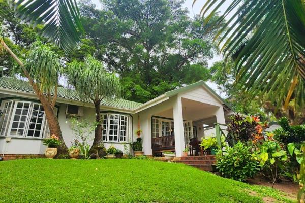 Situated in an upmarket estate in the heart of Umtentweni, a short drive to the local shopping centre and the stunning main beach.  ...