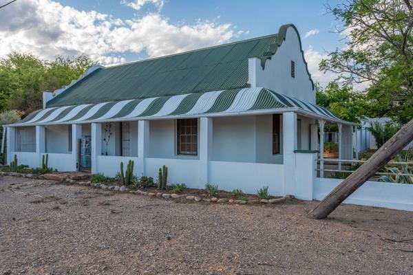 Sole and exclusive mandate!

These charming fully furnished Karoo cottages is situated ...