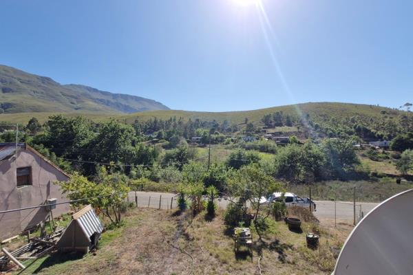 Nestled in the picturesque town of Bosmanskloof, next to Greyton higher up towards the mountain side you will find your dream property ...