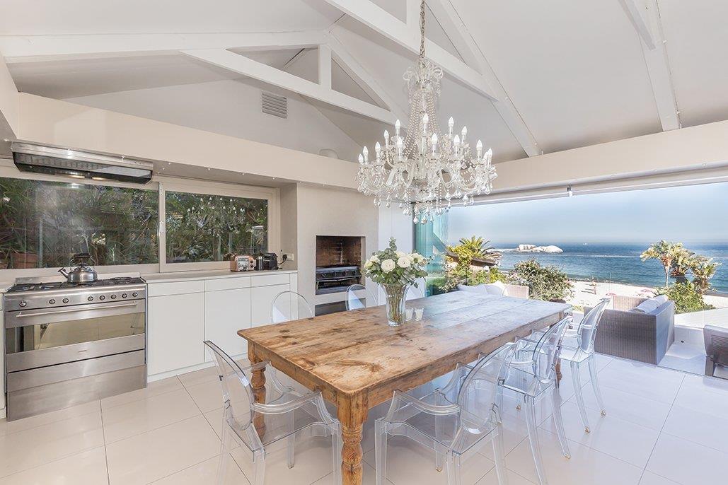 Photo of 4 Bedroom House to rent in Clifton