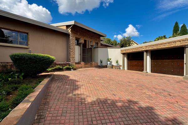 Amazing  family home for rent in Faerie Glen.
This property is situated close to Atterbury road and Pick and Pay Hyper and close to ...