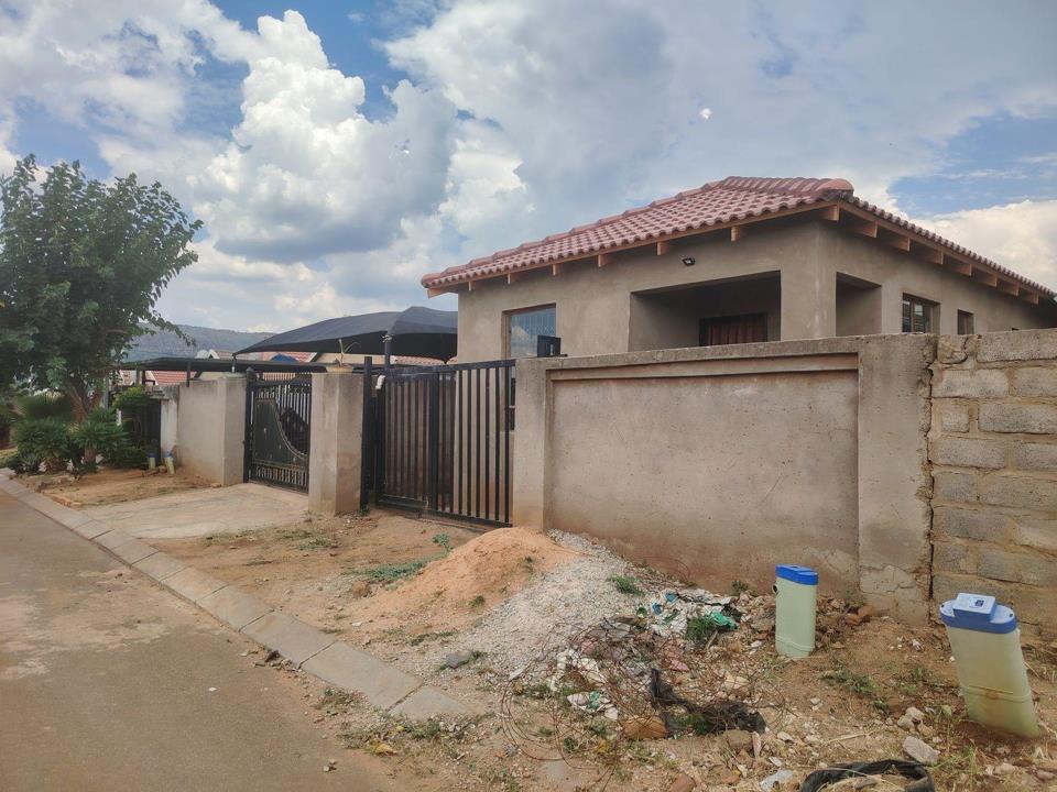 2 Bedroom House for sale in Mahube Valley - P24-115554861