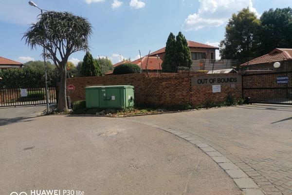 One Bedroom Apartment for rental Out of Bounds Complex / Willow Acres, Pretoria East.

A Modern one bedroom Apartment offering the ...