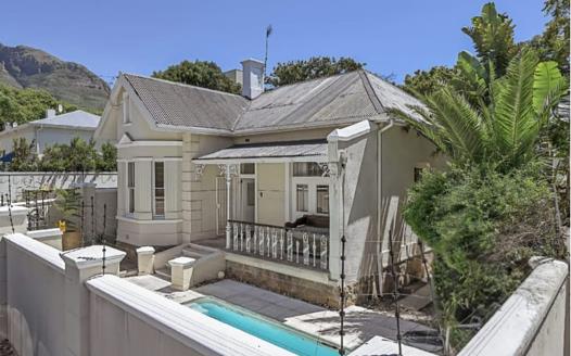 4 Bedroom House for sale in Rondebosch
