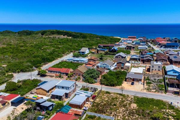 *Sole Mandate*

Seize the chance to own a rare piece of coastal land in the tranquil village of Kleinkrantz, Wilderness. This 324m&#178; level stand is perfectly positioned for those looking to build a dream holiday home or make ...