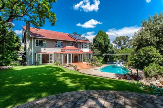 4 Bedroom House for sale in Craighall Park