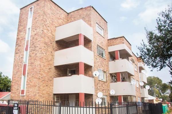 First months rent free!!
*Limited Offer


2 bedroom  Room For Sharing!!

Darling Court ...