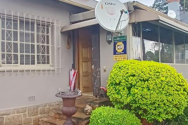 This 3 bedroom house is located in Kensington

The house consists of a wooden-floored living room that has has aircon and fireplace ...