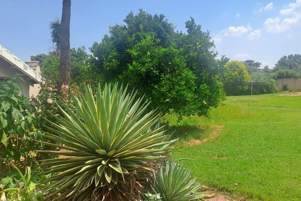 Discover this incredible 8.5-hectare small farm in Sonland Park, perfectly suited for those seeking a tranquil retreat or a thriving ...