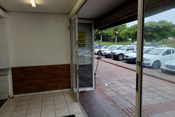 Rawson Properties Gillitts Commercial presents :
Shop 127m2
Price: R120m2 excl. ops, vat, utilities.
Power:
Rates: R289.00  Refuse Bins ...