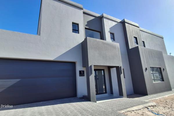 This brand new home situated in the new phase of popular Sandown Lifestyle Estate ...