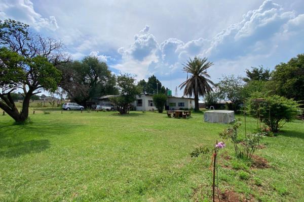 Unlock the potential of this fixer-upper 2.14-hectare property, offering a blend of comfort, space, and endless possibilities. Whether ...