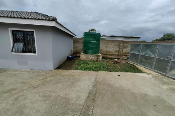 Cottages for sale in mzingazi, it offers 4 cottages with own shower, toilets and kitchenette.
each has its own electricity meters ...