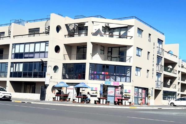 Welcome to this hidden gem nestled in the heart of Gansbaai, known as the Great White ...