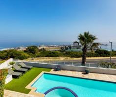 Apartment / Flat for sale in Camps Bay