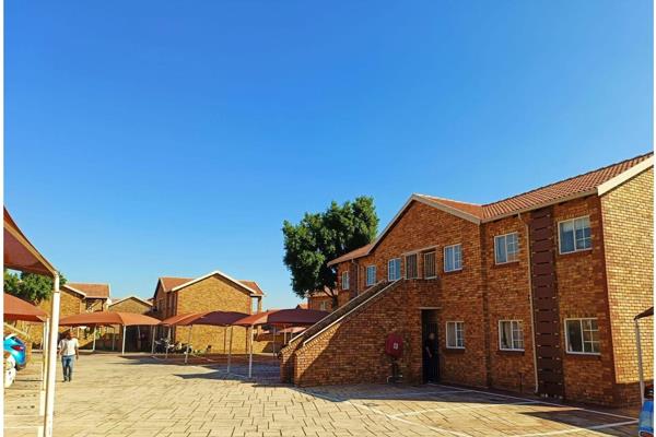 Welcome to a fantastic opportunity in Die Hoewes, Gauteng! This remarkable residential cluster, stylishly nestled at 236 Basden Avenue ...