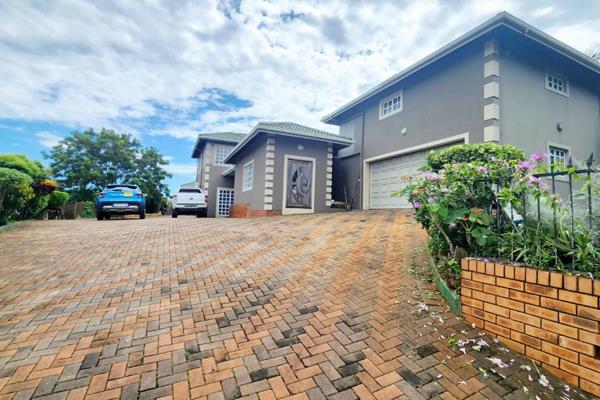 This spacious home set in Somerset Park will have you feeling like you won the jackpot. ...