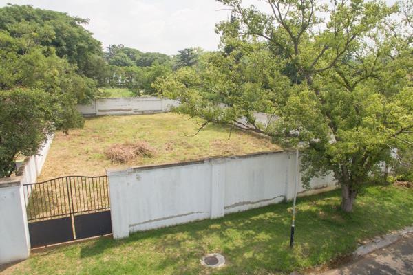 Unlock the potential of this exceptional 935 square meters of vacant land located in the highly sought-after area of Senderwood. This ...