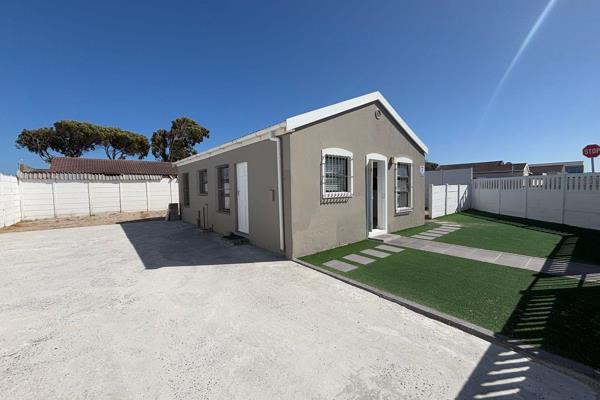 Key Features:

•	Corner Property on a Generously Sized 367 sqm Erf!
•	2 Spacious Bedrooms: Both rooms feature stylish laminated ...