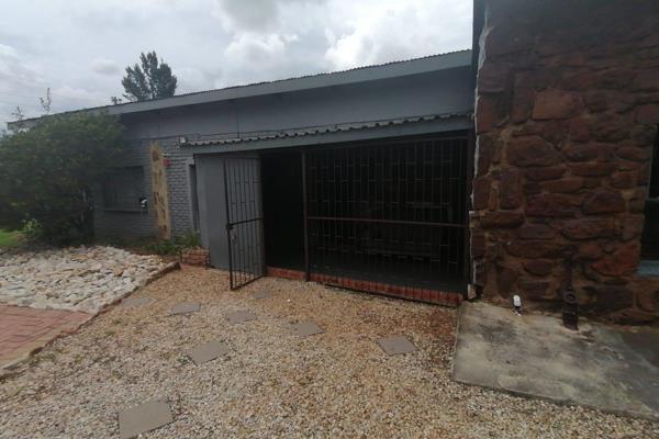 Erasmus Farm Village offers this unit for rent, fully furnished with cleaning services ...