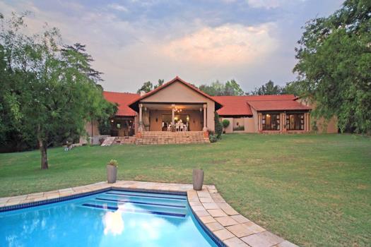 4 Bedroom House for sale in Bryanston