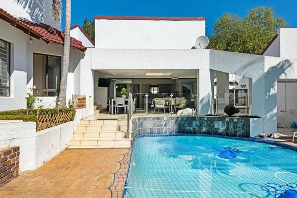 A Beautiful and well looked after 4 bedroom house with Pool + Jacuzzi + staff quarters and inverter

 This stunning house featuring a ...