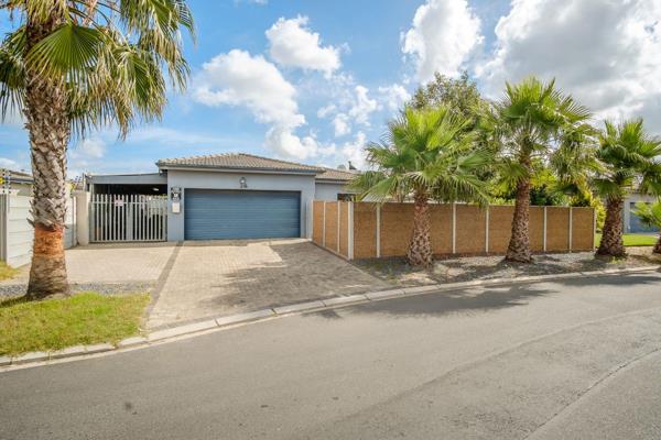 Exclusive mandate! Looking to upsize or downsize? This beautiful open-plan family home could be just what you need.

The home features ...