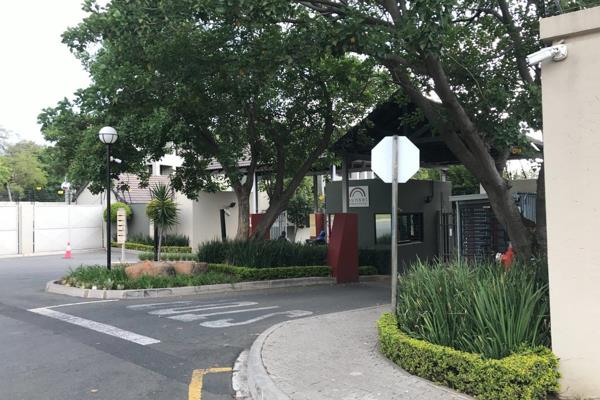 Beautiful unit in the heart of Lonehill Suitable for one person or couple offering
1 bedroom on the ground floor 
1 full bath 
an ...