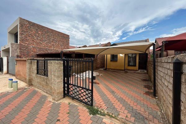 As Neptunate Properties, it brings us a great deal of pleasure to present this lovely property for rent in Soshanguve VV ext 6. This ...