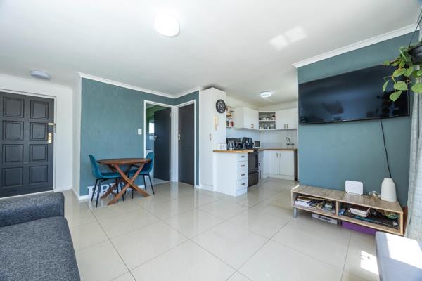 Charming 1-Bedroom First-Floor Apartment for Sale 

This bright and welcoming first-floor apartment is situated in a secure, gated ...