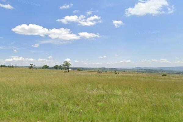 5Ha of land situated just off of R540 just 5km from Lanseria Airport.