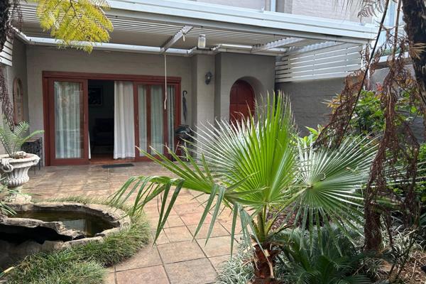 Offering  large kitchen, 3 Bedrooms, 2 bathrooms main en suite, Linen cupboard Large open plan Lounge and Dining room, Storage under ...