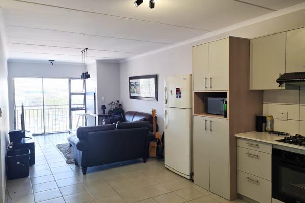 Looking for a stylish and secure home in a prime location? This lovely 2-bedroom apartment offers the perfect blend of comfort and ...