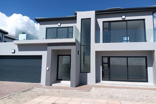 For the Opulent lifestyle -  North Facing Opportunity in Sandown, will offer exclusivity and luxury.

This gem offers;

-  Well ...