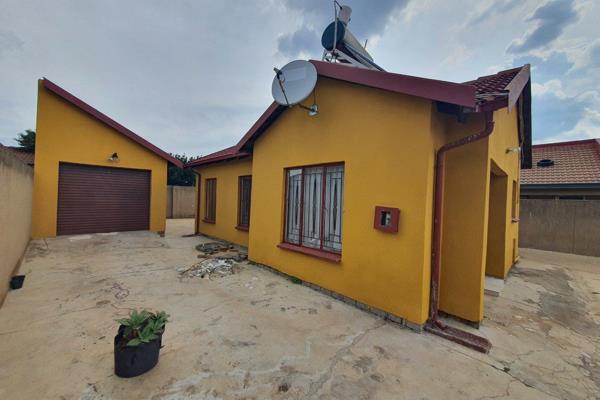 Charming 3-Bedroom Home for Sale in Vosloorus!

Discover your dream home with this ...