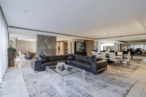 Magnificent 5 bed divinely decorated apartment where security and a secure lifestyle are paramount.
This exclusive sprawling apartment ...