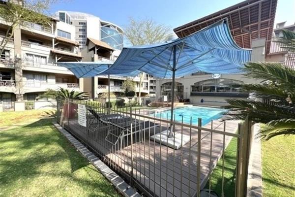 2 Bed Apartment in Sandton 

This two-bedroom, two-bathroom ground floor apartment seems like an excellent opportunity for young ...