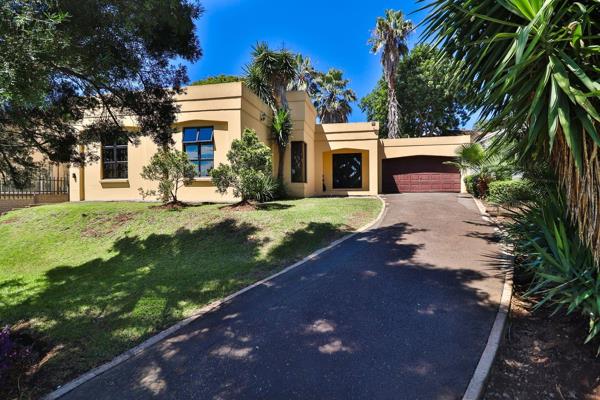 Step into elegance with this beautifully renovated family home. Boasting four spacious bedrooms, each fitted with built-in cupboards ...