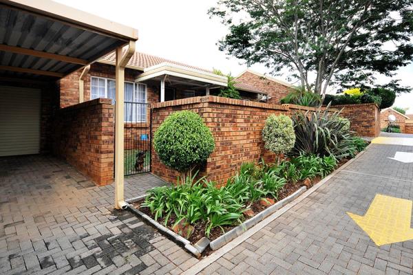 Exclusive mandate

Nestled in the sought-after Bonita Villas complex, in the heart of Fairie Glen, this charming 89m&#178; unit ...