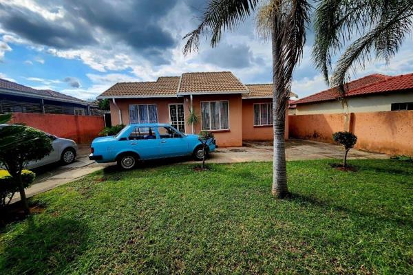 Charming 2-Bedroom Home for Sale in Tlhabane West  

This well-maintained 2-bedroom home in Tlhabane West offers a perfect blend of ...