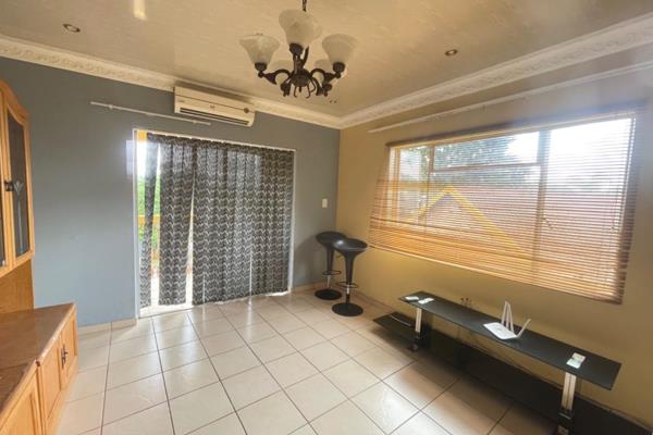 One Bedroom garden cottage/flat available to rent in White River.
This unit offers a ...