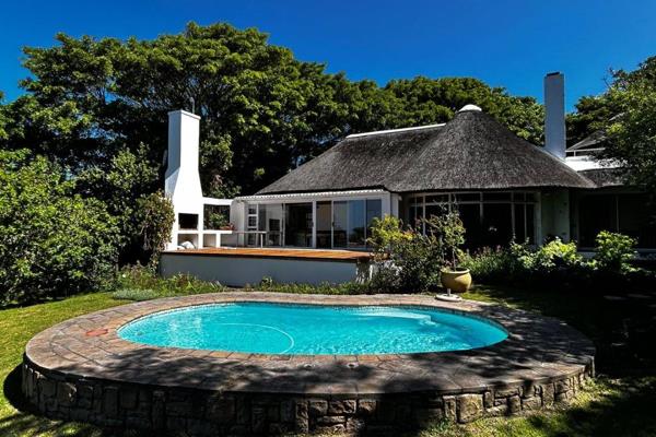 Located in the charming coastal town of St Francis Bay, this expansive 2300 sqm property ...