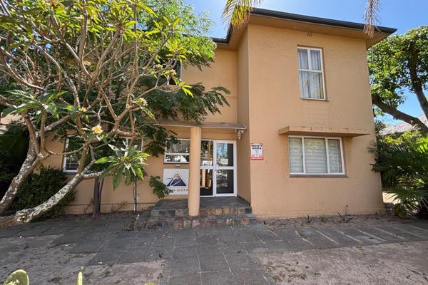 Nestled in the heart of Boston, Bellville, just a stone`s throw from Voortrekker Road ...