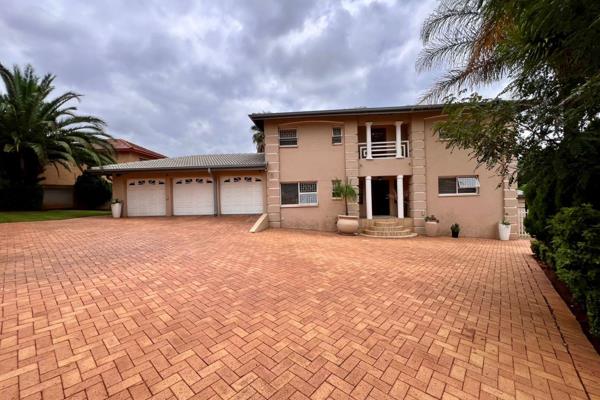 Experience elegance and comfort in this stunning double-storey home, perfectly situated in one of Centurion&#39;s most prestigious ...