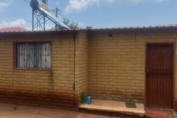 This 1 bedroom, 1 bathroom house is situated in Ga-rankuwa not far from public transport, shops, schools, creches, filling station and ...