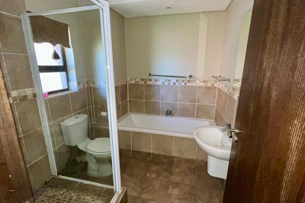 This neat bachelor flat will be a perfect investment. 

This is one the few units with a full bathroom! 

A neat kitchenette adds ...