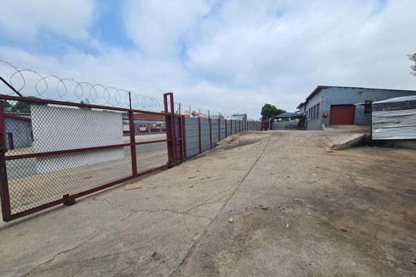 Industrial Warehouse TO LET in the Eastleigh area.
750m2 under roof.
Stand size 1766m2
3 ...