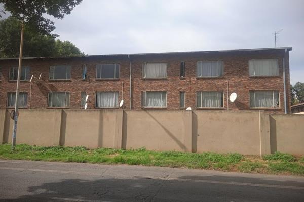 This apartment is situated close to Kempton CBD
Offering 2 bedrooms with built in cupboards, 1 bathroom.
Combined lounge and dining ...